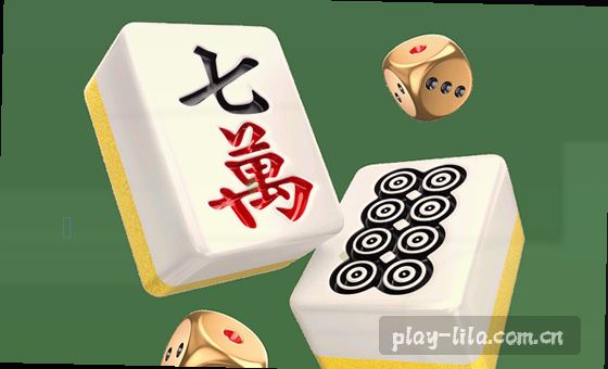 一位老人坐在公园长椅上，旁边站着孙子笑着聊天